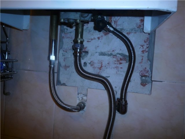 arx1409-516.jpg